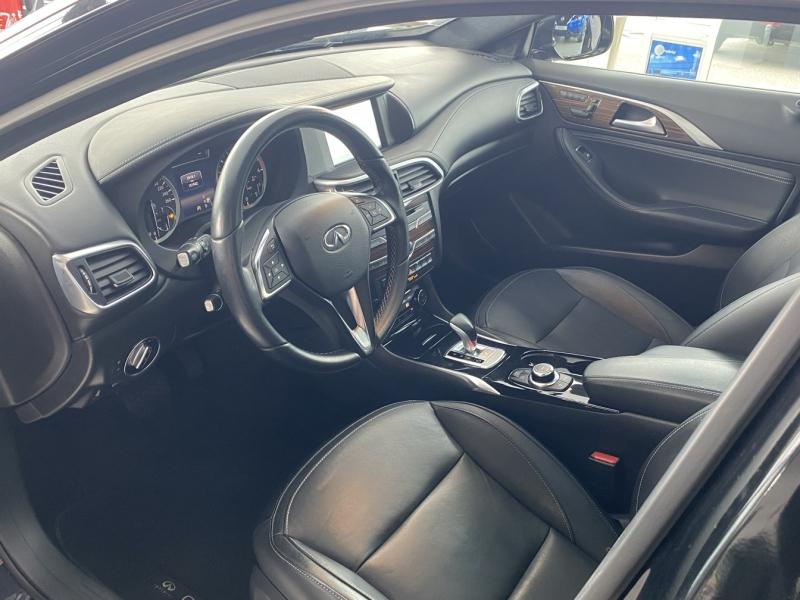 INFINITI Q30 d’occasion à vendre à PAYS DE GEX chez SEGNY AUTOMOBILES (Photo 3)